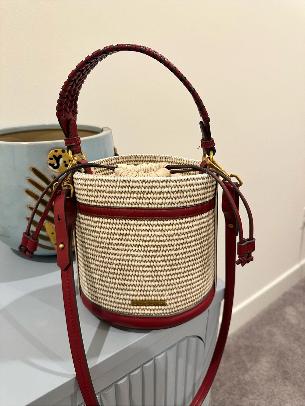 NWOT HOH Straw Bucket Bag Crossbody Top Handle